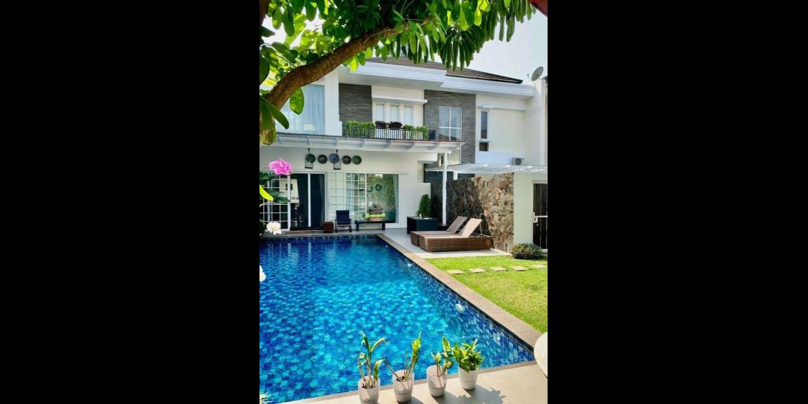 Rumah mewah ada kolam renang Duren Tiga Pancoran Jakarta Selatan Rumah mewah ada kolam renang Duren Tiga Pancoran Jakarta Selatan