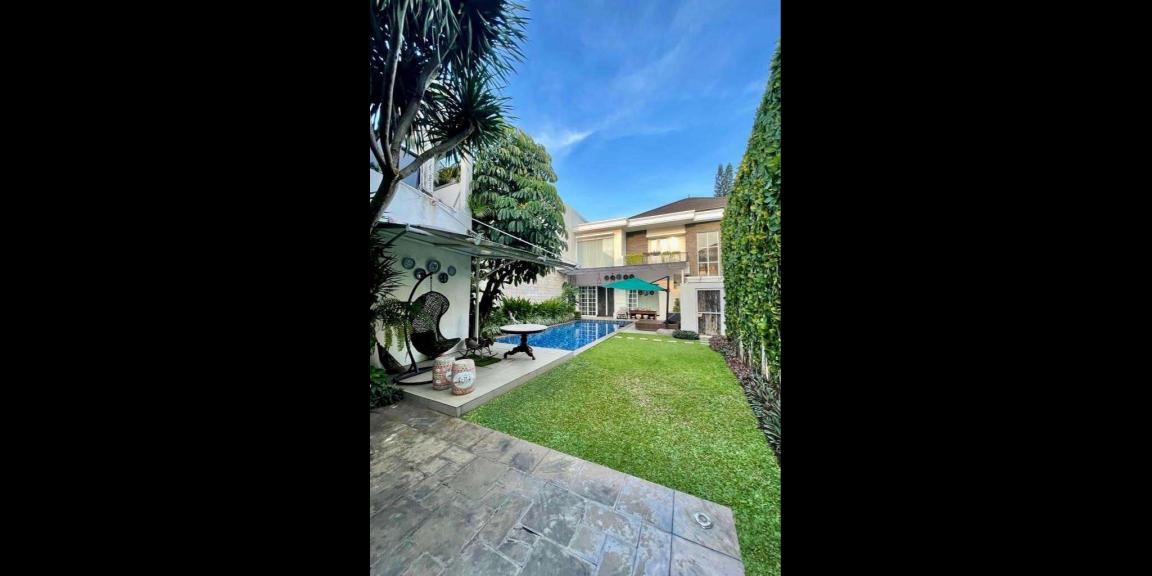 Rumah mewah ada kolam renang Duren Tiga Pancoran Jakarta Selatan Rumah mewah ada kolam renang Duren Tiga Pancoran Jakarta Selatan