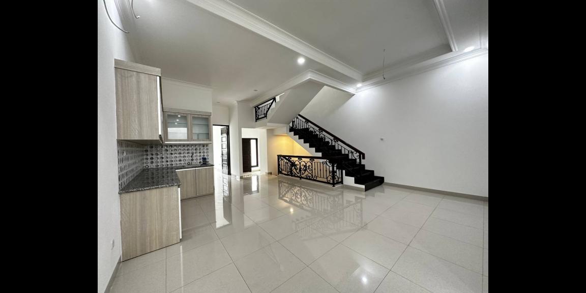 Rumah 3lantai strategis pusat bisnis Cempaka Putih Jakarta Pusat Rumah 3lantai strategis pusat bisnis Cempaka Putih Jakarta Pusat