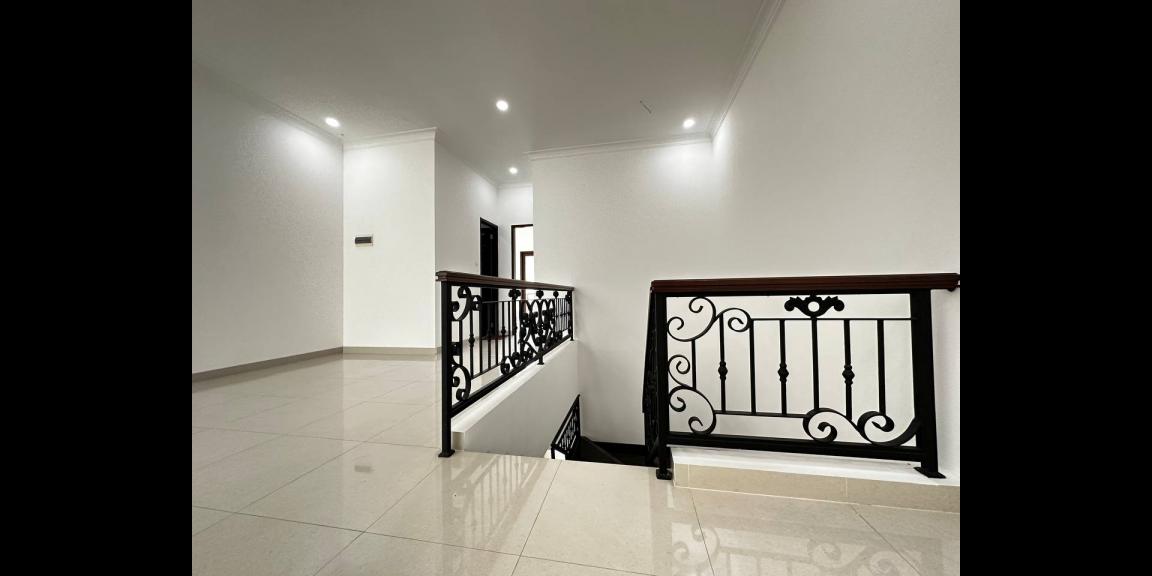 Rumah 3lantai strategis pusat bisnis Cempaka Putih Jakarta Pusat Rumah 3lantai strategis pusat bisnis Cempaka Putih Jakarta Pusat