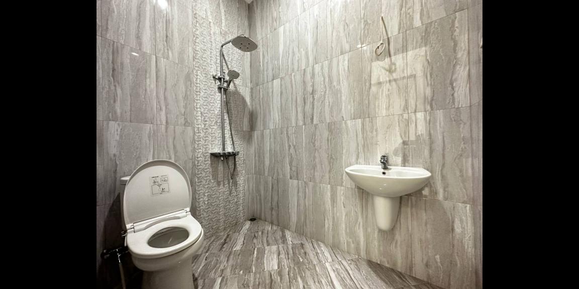 Rumah 3lantai strategis pusat bisnis Cempaka Putih Jakarta Pusat Rumah 3lantai strategis pusat bisnis Cempaka Putih Jakarta Pusat