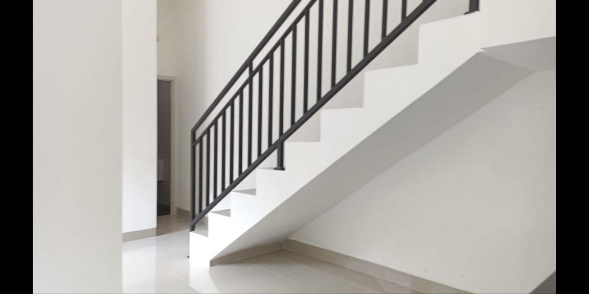 Rumah 2lantai Lubang Buaya Jakarta Timur dekat Raya Pondok Gede  Rumah 2lantai Lubang Buaya Jakarta Timur dekat Raya Pondok Gede