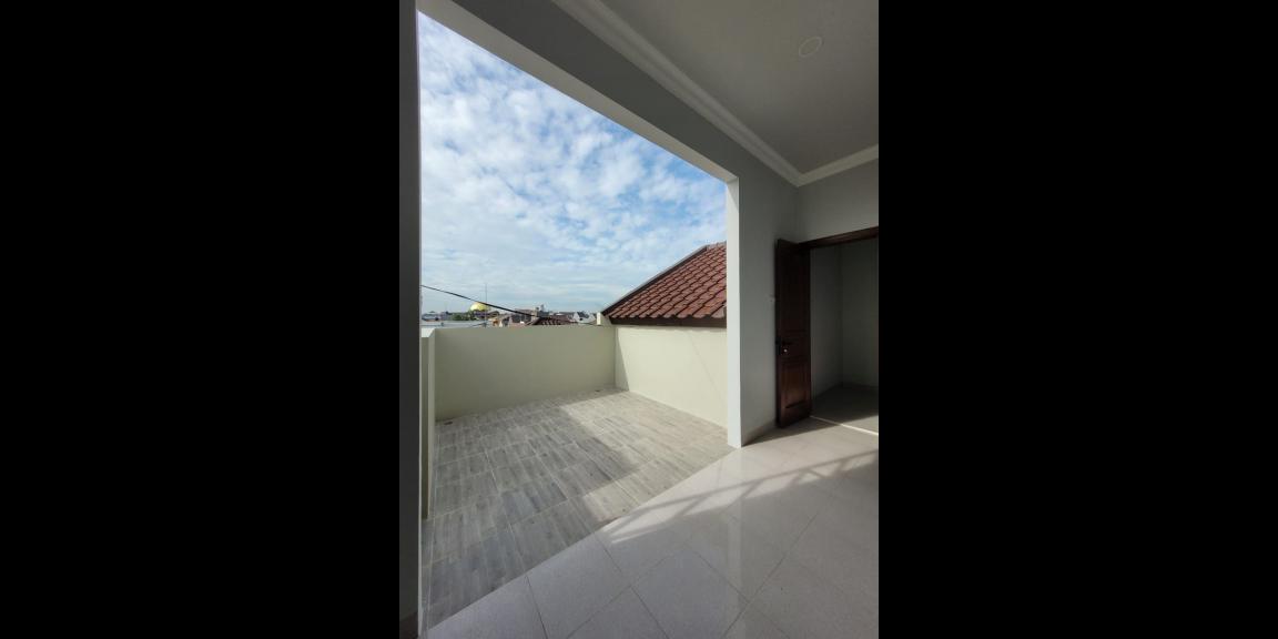 Elegan nan Mevvah Rumah baru 2,5lt Duren Sawit Jakarta Timur  Elegan nan Mevvah Rumah baru 2,5lt Duren Sawit Jakarta Timur