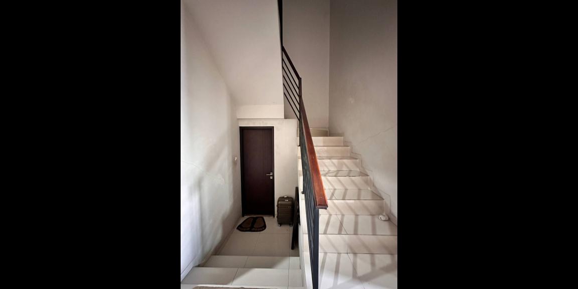 Rumah second dekat stasiun LRT Jatibening Bekasi Rumah second dekat stasiun LRT Jatibening Bekasi