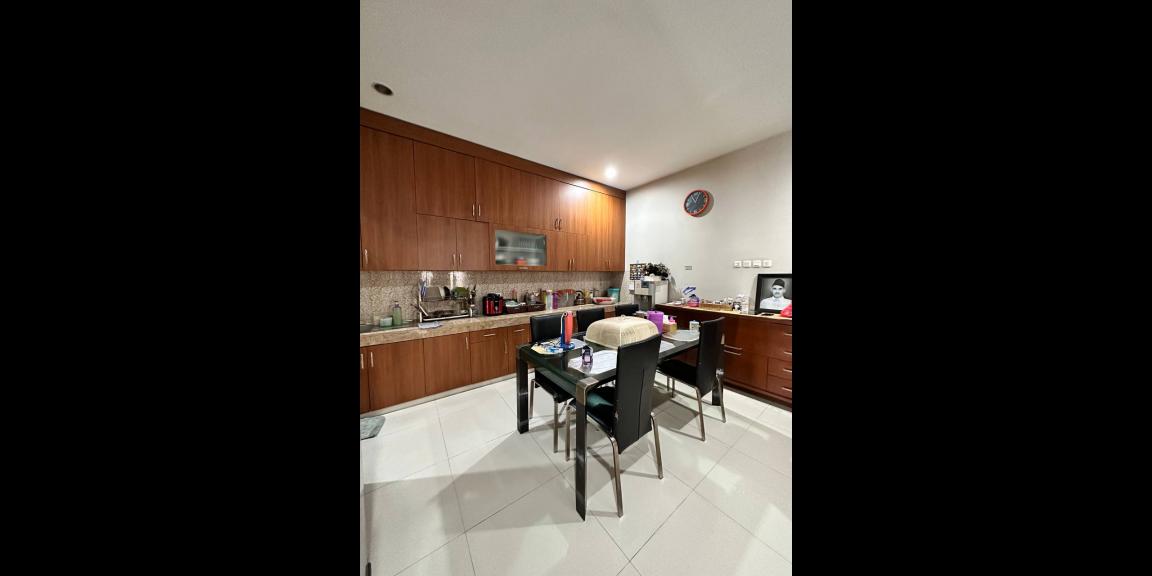 Rumah second dekat stasiun LRT Jatibening Bekasi Rumah second dekat stasiun LRT Jatibening Bekasi