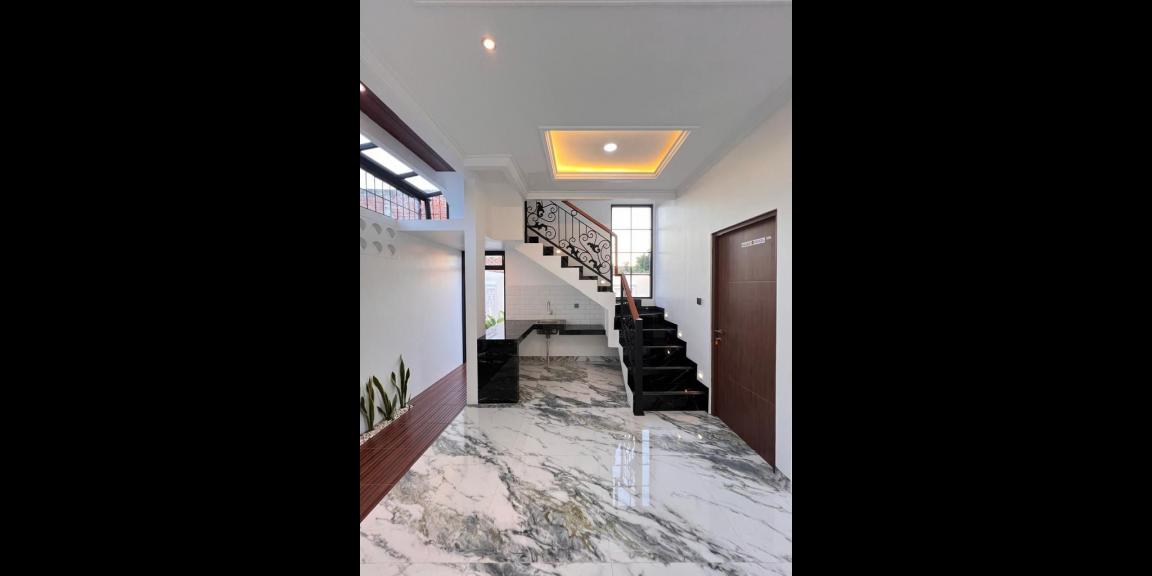 Townhouse 3 lantai dekat tol Kukusan Beji Depok Townhouse 3 lantai dekat tol Kukusan Beji Depok