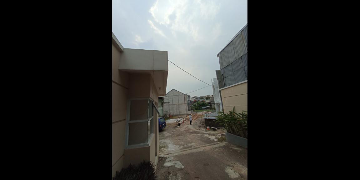 Cluster modern minimalis dekat stasiun Ciracas Jakarta Timur Cluster modern minimalis dekat stasiun Ciracas Jakarta Timur