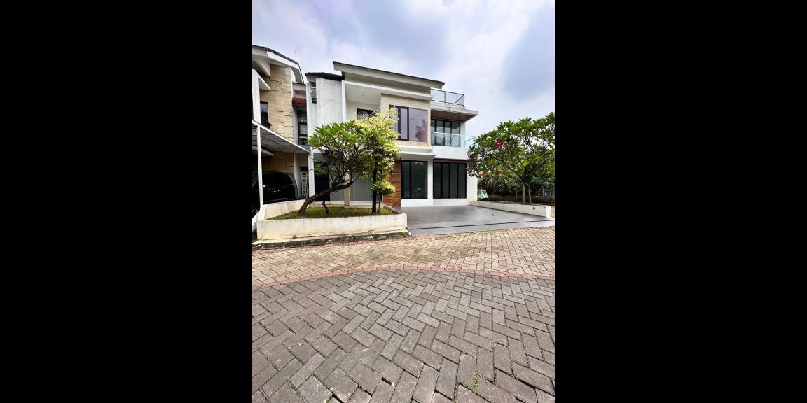 Rumah baru hook 2,5lantai Cluster Ciracas Jakarta Timur Rumah baru hook 2,5lantai Cluster Ciracas Jakarta Timur
