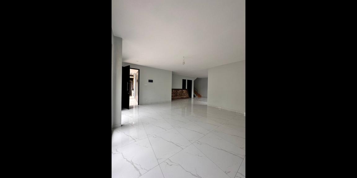 Rumah baru hook 2,5lantai Cluster Ciracas Jakarta Timur Rumah baru hook 2,5lantai Cluster Ciracas Jakarta Timur