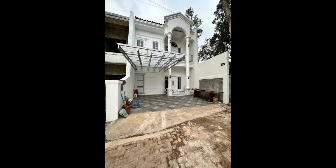 Rumah seken 2lantai Bambu Apus Jakarta Timur bisa kpr Rumah seken 2lantai Bambu Apus Jakarta Timur bisa kpr