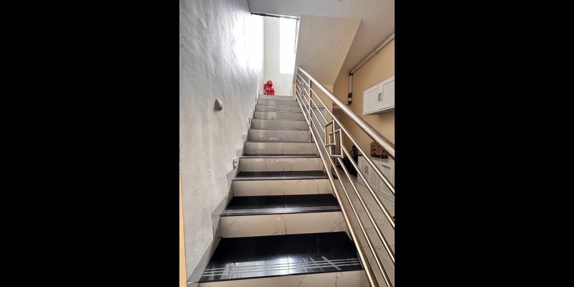 Rumah seken 2lantai Bambu Apus Jakarta Timur bisa kpr Rumah seken 2lantai Bambu Apus Jakarta Timur bisa kpr