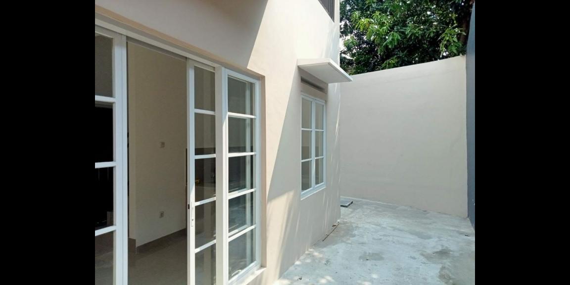 Rumah 2lantai strategis di Bintaro Pondok Aren Tangerang Selatan Rumah 2lantai strategis di Bintaro Pondok Aren Tangerang Selatan