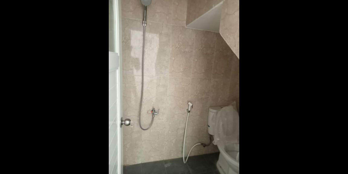 Rumah 2lantai strategis di Bintaro Pondok Aren Tangerang Selatan Rumah 2lantai strategis di Bintaro Pondok Aren Tangerang Selatan