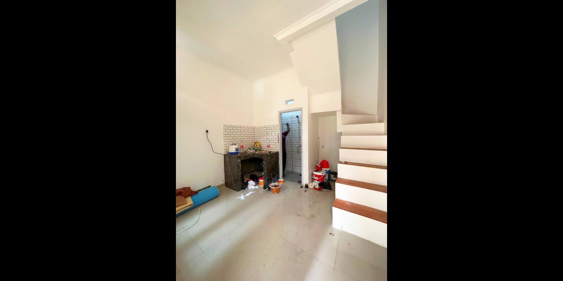 Rumah mungil 2lantai dekat Pasar Kramat Jati Jakarta Timur Rumah mungil 2lantai dekat Pasar Kramat Jati Jakarta Timur