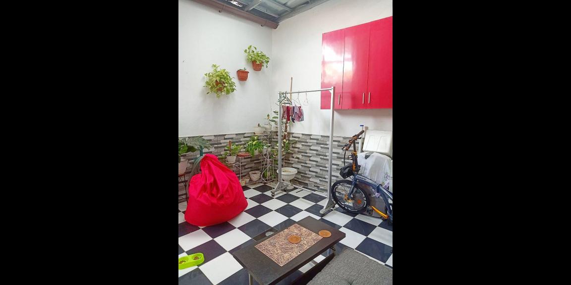 Rumah luas nyaman Utan Kayu Matraman Jakarta Timur dekat tol Rumah luas nyaman Utan Kayu Matraman Jakarta Timur dekat tol