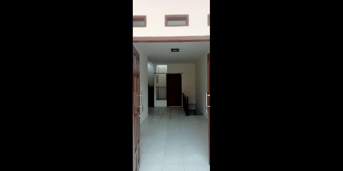 Rumah 2lantai dekat stasiun Sudimara Bintaro Tangerang Selatan Rumah 2lantai dekat stasiun Sudimara Bintaro Tangerang Selatan