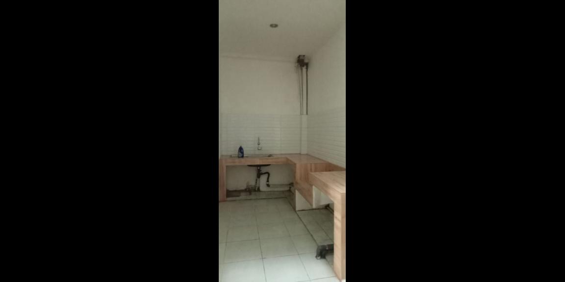 Rumah 2lantai dekat stasiun Sudimara Bintaro Tangerang Selatan Rumah 2lantai dekat stasiun Sudimara Bintaro Tangerang Selatan