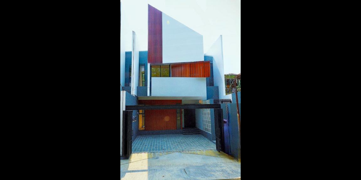 Rumah desain tropis modern di Pondok Bambu Duren Sawit Jakarta Timur Rumah desain tropis modern di Pondok Bambu Duren Sawit Jakarta Timur