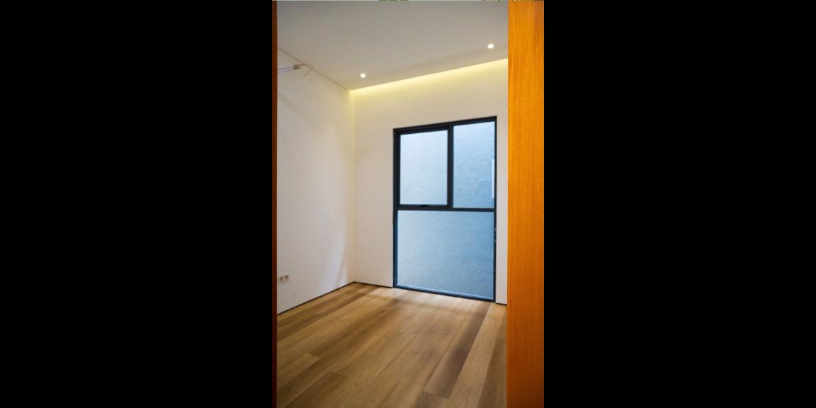 Rumah desain tropis modern di Pondok Bambu Duren Sawit Jakarta Timur Rumah desain tropis modern di Pondok Bambu Duren Sawit Jakarta Timur