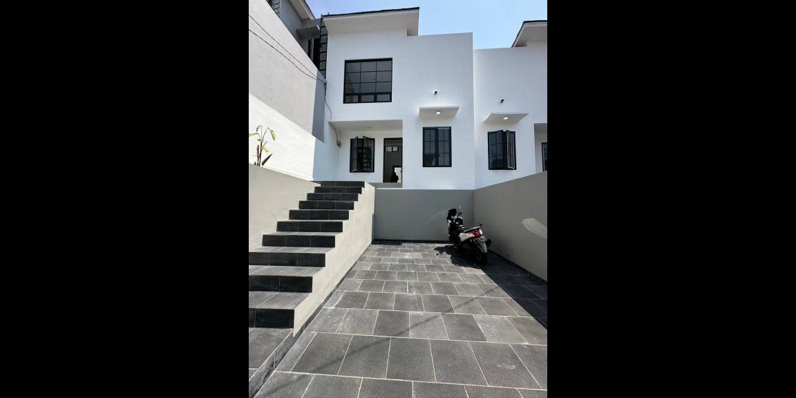 Rumah type mezzanine dekat pasar Ciracas Jakarta Timur Rumah type mezzanine dekat pasar Ciracas Jakarta Timur