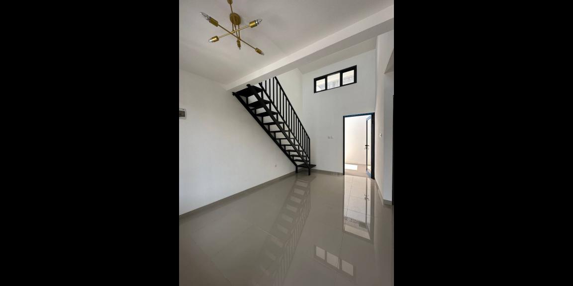 Rumah type mezzanine dekat pasar Ciracas Jakarta Timur Rumah type mezzanine dekat pasar Ciracas Jakarta Timur