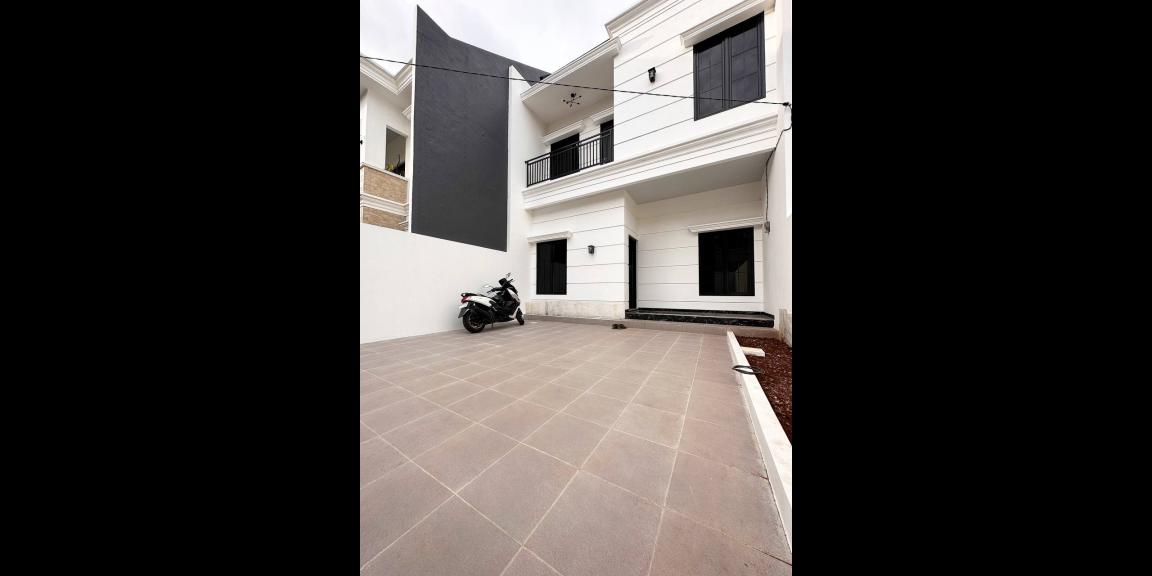 Rumah klasik Pondok Bambu Duren Sawit Jakarta Timur Rumah klasik Pondok Bambu Duren Sawit Jakarta Timur
