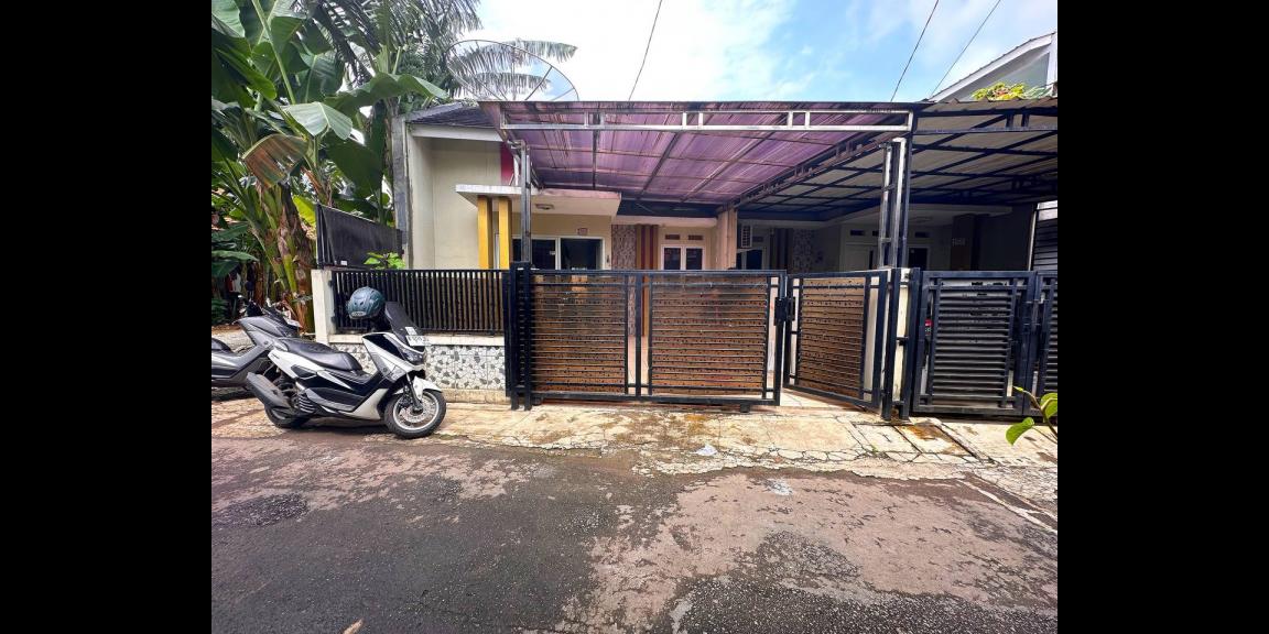 Rumah second strategis di Cijantung Jakarta Timur Rumah second strategis di Cijantung Jakarta Timur