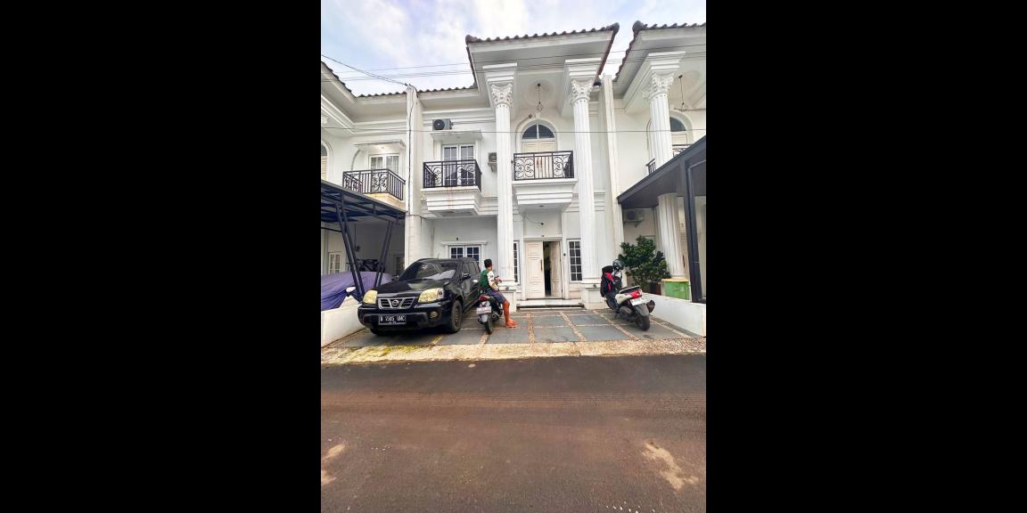 Rumah dijual desain clasic style di Bambu Apus Jakarta Timur Rumah dijual desain clasic style di Bambu Apus Jakarta Timur