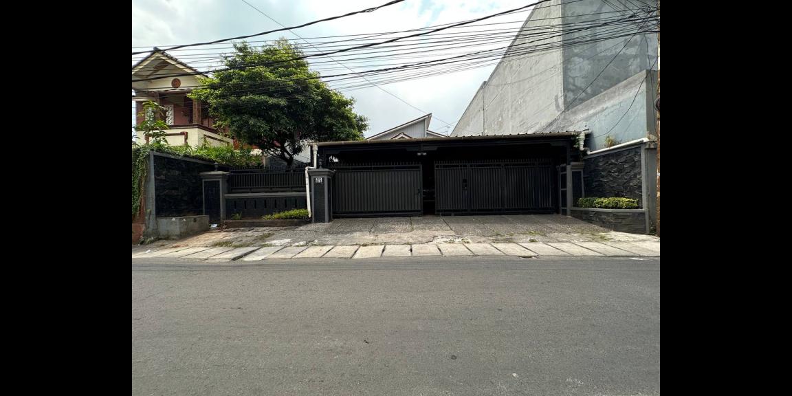 Rumah 2lantai tanah luas Batu Ampar Kramatjati Jakarta Timur Rumah 2lantai tanah luas Batu Ampar Kramatjati Jakarta Timur