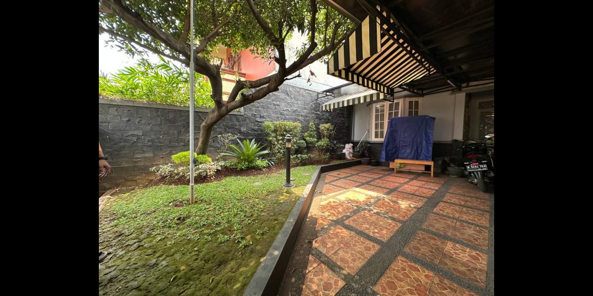 Rumah 2lantai tanah luas Batu Ampar Kramatjati Jakarta Timur Rumah 2lantai tanah luas Batu Ampar Kramatjati Jakarta Timur