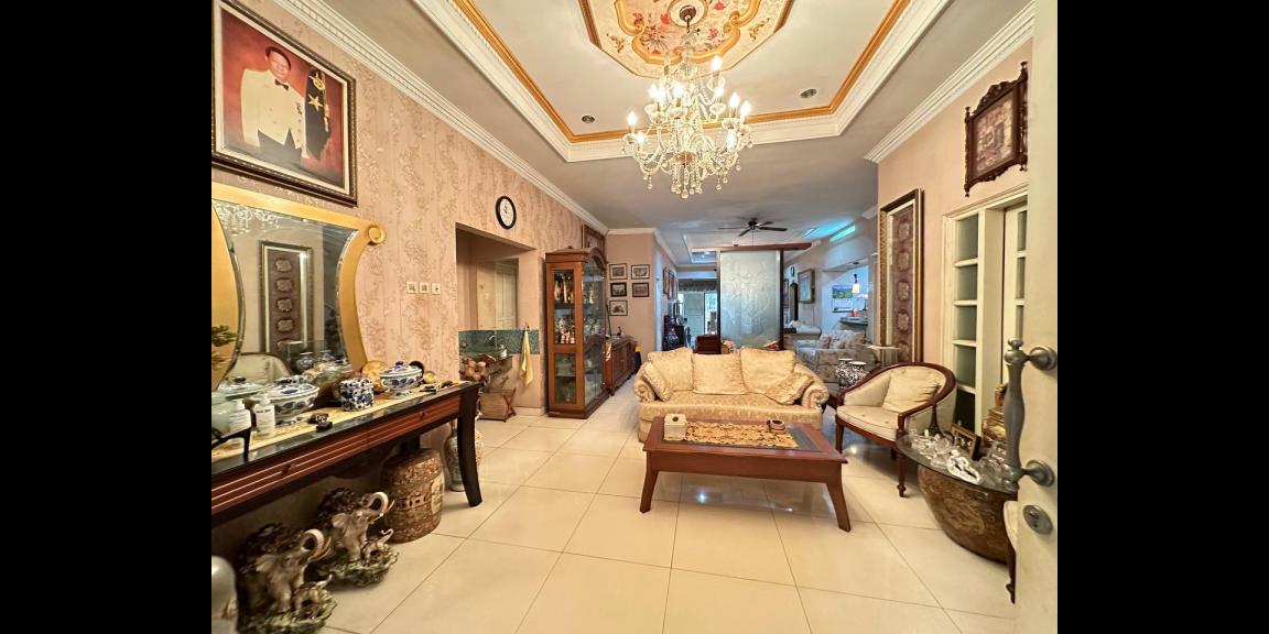 Rumah 2lantai tanah luas Batu Ampar Kramatjati Jakarta Timur Rumah 2lantai tanah luas Batu Ampar Kramatjati Jakarta Timur