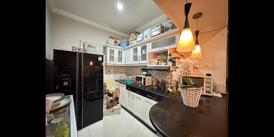 Rumah 2lantai tanah luas Batu Ampar Kramatjati Jakarta Timur Rumah 2lantai tanah luas Batu Ampar Kramatjati Jakarta Timur