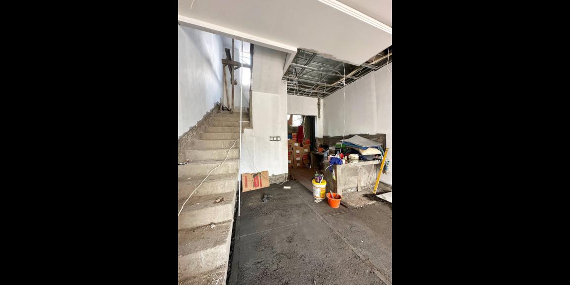 Rumah modern 3lantai strategis di Utan Kayu Matraman Jakarta Timur Rumah modern 3lantai strategis di Utan Kayu Matraman Jakarta Timur