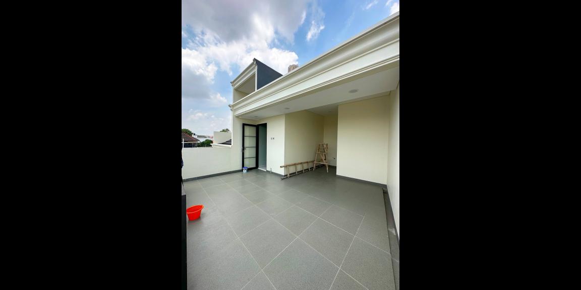 Rumah baru 3lantai strategis di Duren Sawit Jakarta Timur Rumah baru 3lantai strategis di Duren Sawit Jakarta Timur