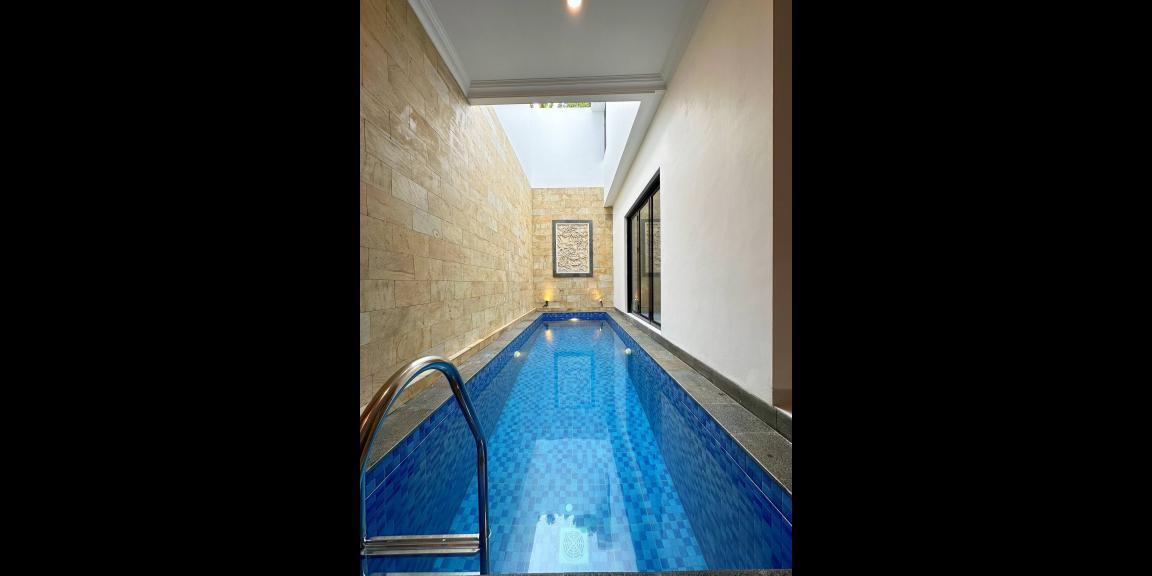 Rumah baru bonus kolam renang di Mampang Jakarta Selatan Rumah baru bonus kolam renang di Mampang Jakarta Selatan