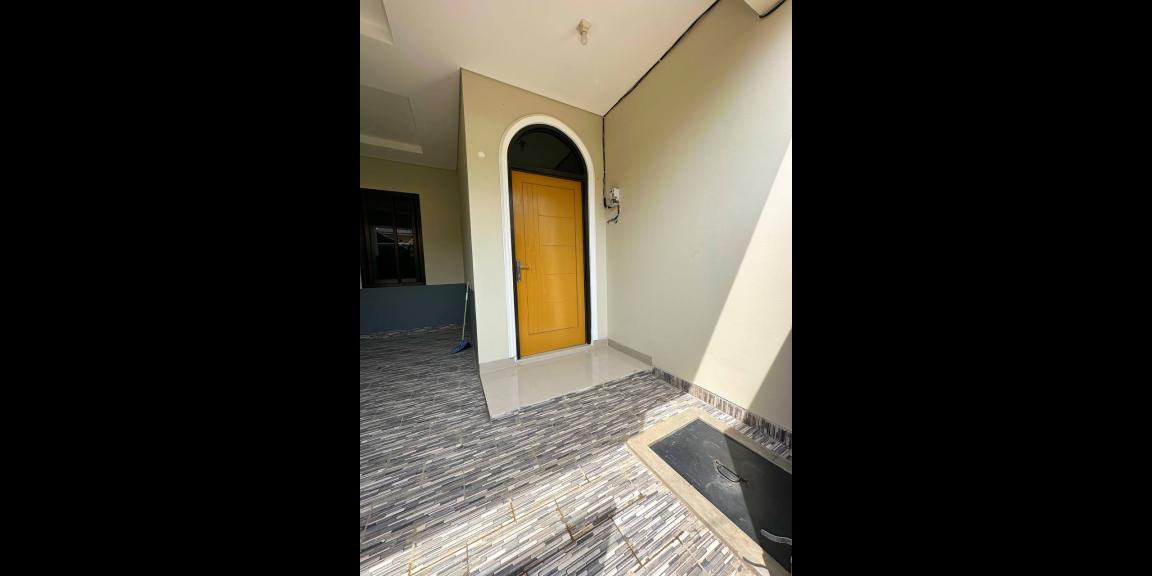 Rumah 2lantai desain elegan di Ciracas Jakarta Timur Rumah 2lantai desain elegan di Ciracas Jakarta Timur