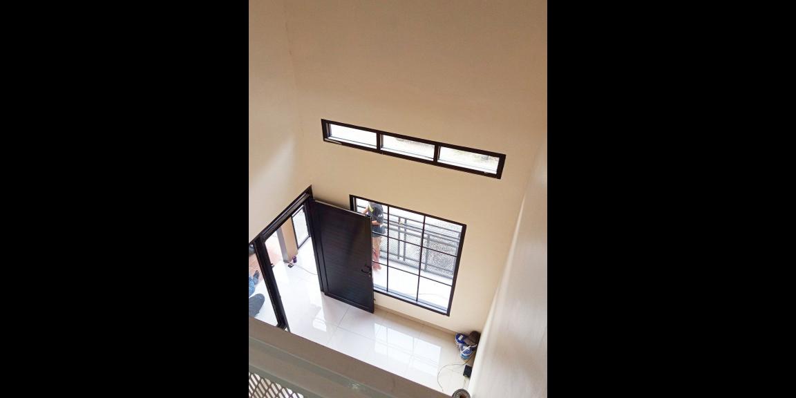 Rumah mezzanine plus rooftop di Jati Asih Bekasi bonus furnish Rumah mezzanine plus rooftop di Jati Asih Bekasi bonus furnish