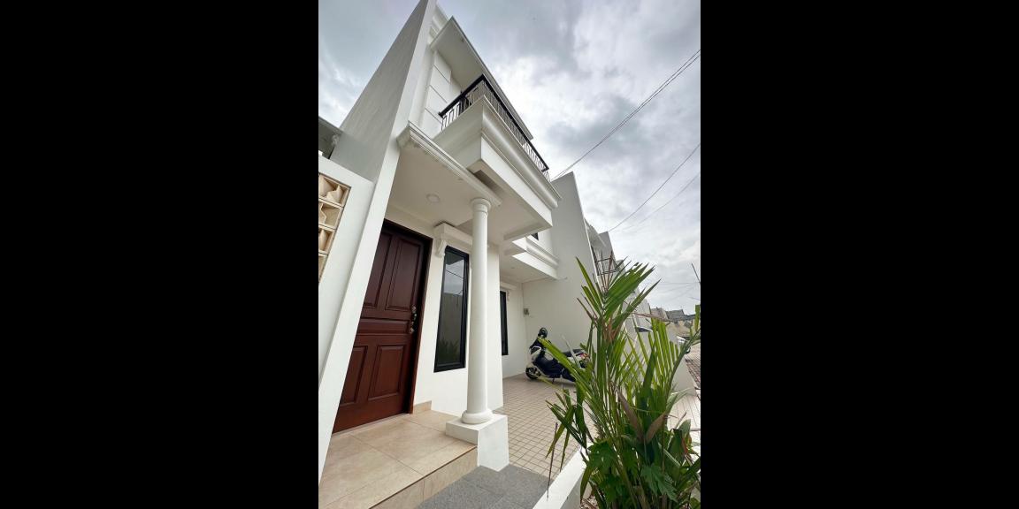 Rumah 2 lantai ready stock dekat lrt Cikunir Jatibening Bekasi Rumah 2 lantai ready stock dekat lrt Cikunir Jatibening Bekasi