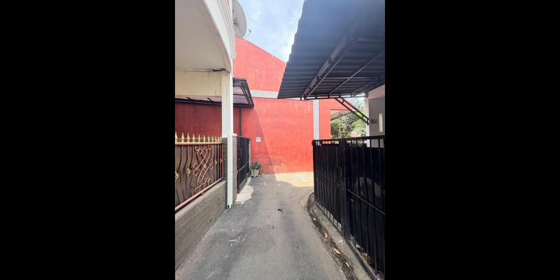 Rumah second luas di Duren Sawit Jakarta Timur  Rumah second luas di Duren Sawit Jakarta Timur