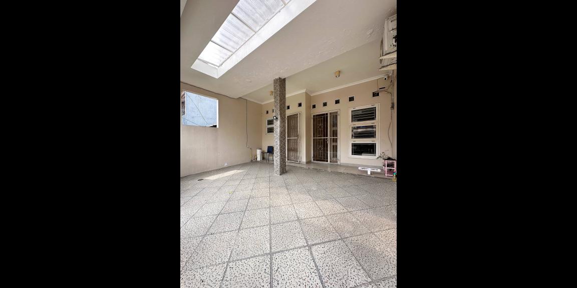 Rumah second terawat komplek Pondok Kelapa Duren Sawit Jakarta Timur Rumah second terawat komplek Pondok Kelapa Duren Sawit Jakarta Timur