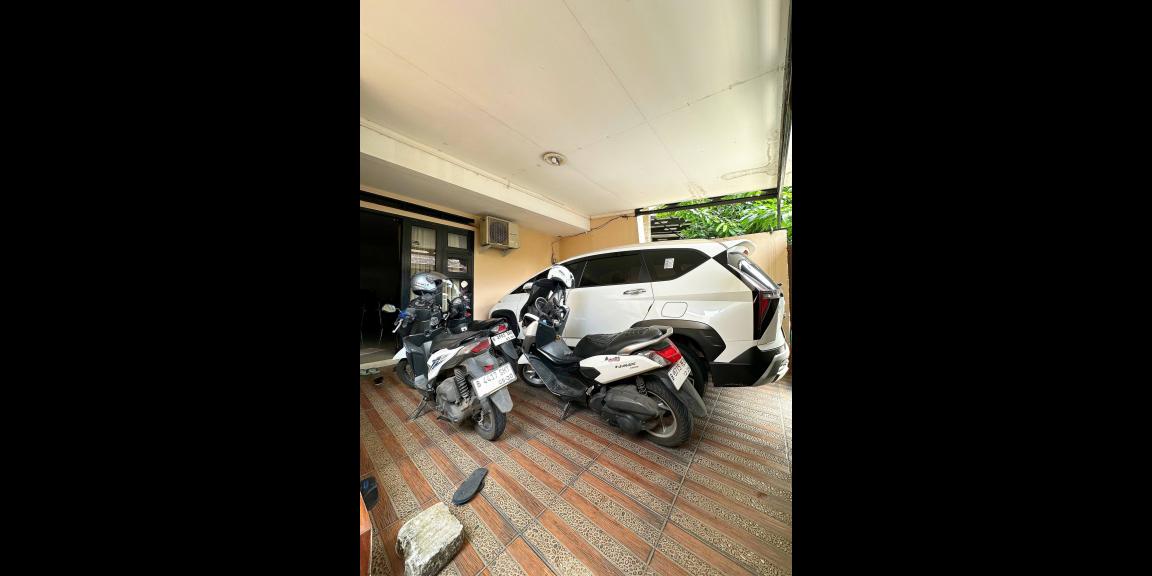 Rumah second tanah luas di Pondok Kelapa Duren Sawit Jakarta Timur Rumah second tanah luas di Pondok Kelapa Duren Sawit Jakarta Timur