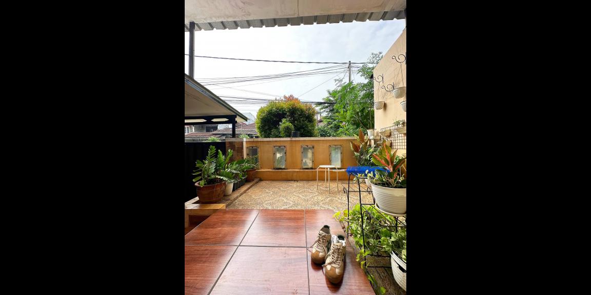 Rumah second tanah luas di Pondok Kelapa Duren Sawit Jakarta Timur Rumah second tanah luas di Pondok Kelapa Duren Sawit Jakarta Timur