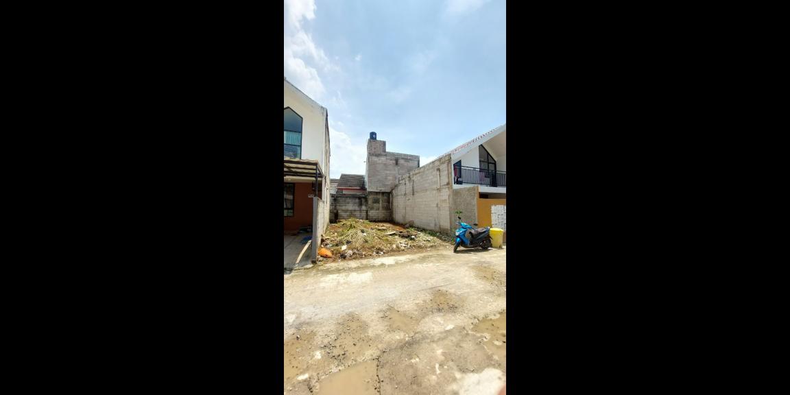 Rumah mezzanine semi dua lantai Cipayung Depok Rumah mezzanine semi dua lantai Cipayung Depok