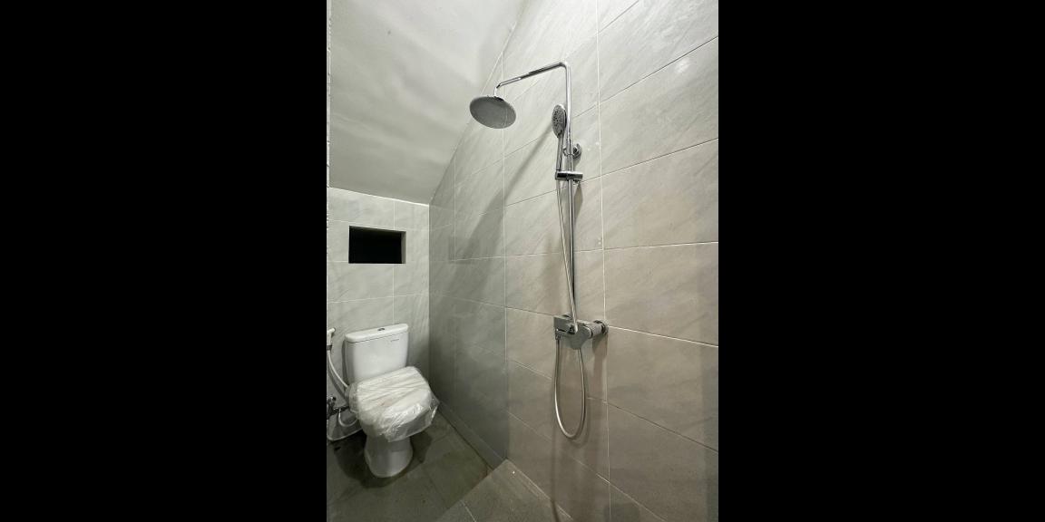 Rumah 3 lantai Duren Sawit Jakarta Timur dekat terusan BKt Rumah 3 lantai Duren Sawit Jakarta Timur dekat terusan BKt