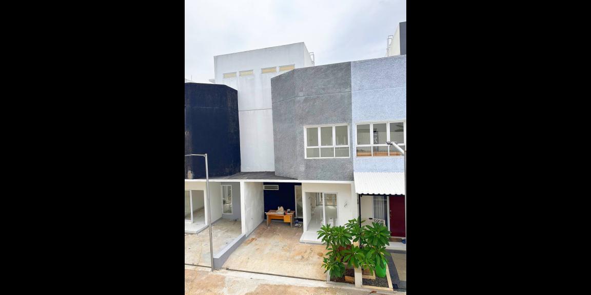 Rumah strategis 2,5lt rooftop di Pondok Melati Bekasi Rumah strategis 2,5lt rooftop di Pondok Melati Bekasi