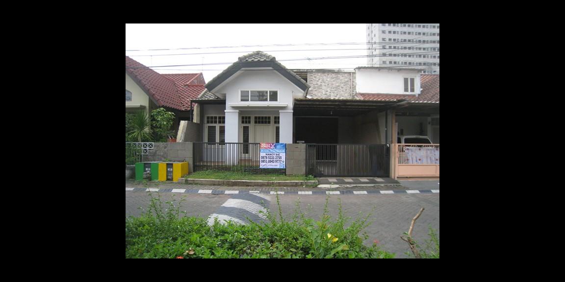 Rumah Terawat Siaphuni SHM di Perumahan Babatan Pratama, Surabaya Rumah Terawat Siaphuni SHM di Perumahan Babatan Pratama, Surabaya
