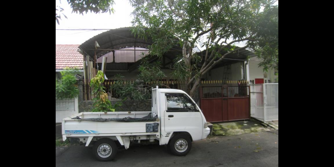 Jual Rumah Depan Taman di Babatan Mukti, Surabaya Jual Rumah Depan Taman di Babatan Mukti, Surabaya