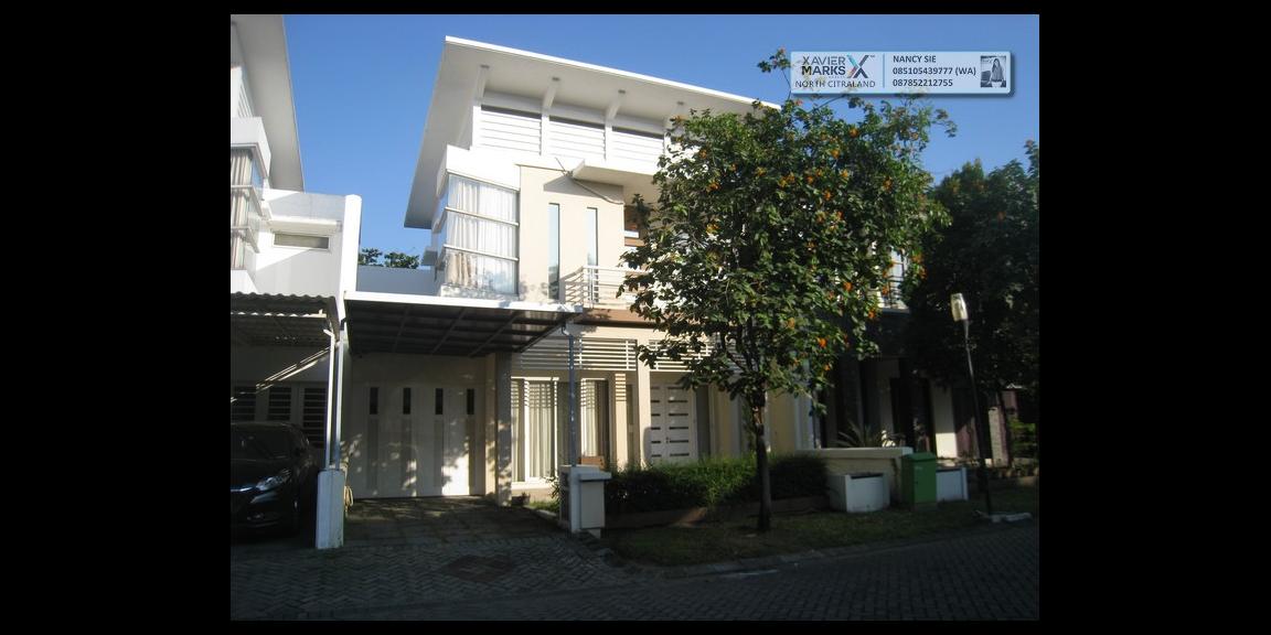RUMAH DIJUAL @ Royal Residence Buckingham Surabaya - Character Charm & Comfort. RUMAH DIJUAL @ Royal Residence Buckingham Surabaya - Character Charm & Comfort.