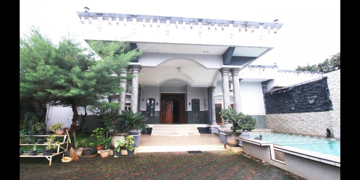 Dijual Rumah Mewah Lokasi Strategis Depan Jalan Utama Dekat Stadion Pakansari dan Cibinong City Mall Dijual Rumah Mewah Lokasi Strategis Depan Jalan Utama Dekat Stadion Pakansari dan Cibinong City Mall