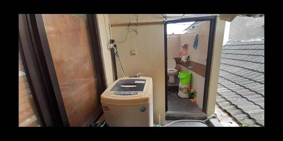 DIJUAL RUMAH TIGA LANTAI DI PASIR IMPUN BANDUNG DIJUAL RUMAH TIGA LANTAI DI PASIR IMPUN BANDUNG